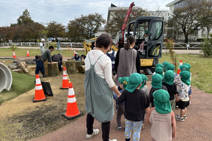 こども園工事見学_京坪川河川公園（オレンジパークふなはし）